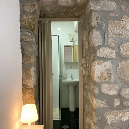 Гостевой дом Stone Wall Bolhao Central Порту